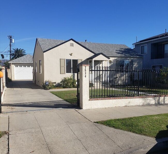 Primary Photo - 7534 Kraft Ave
