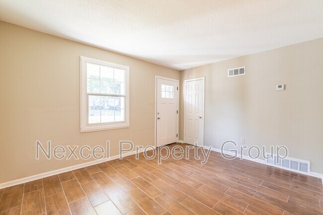 Building Photo - 3308 Spring Valley Cove
