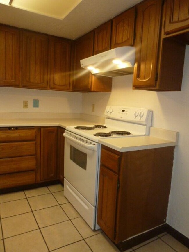Building Photo - Single Level Home in McKinelyville- Dog Fr...