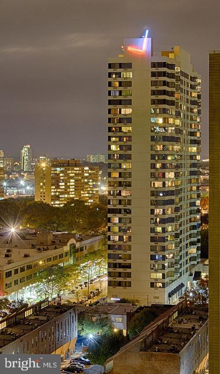 Building Photo - 2001 Hamilton St