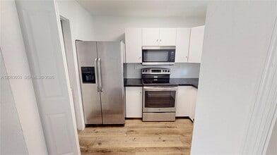 Building Photo - 2084 NE 167th St