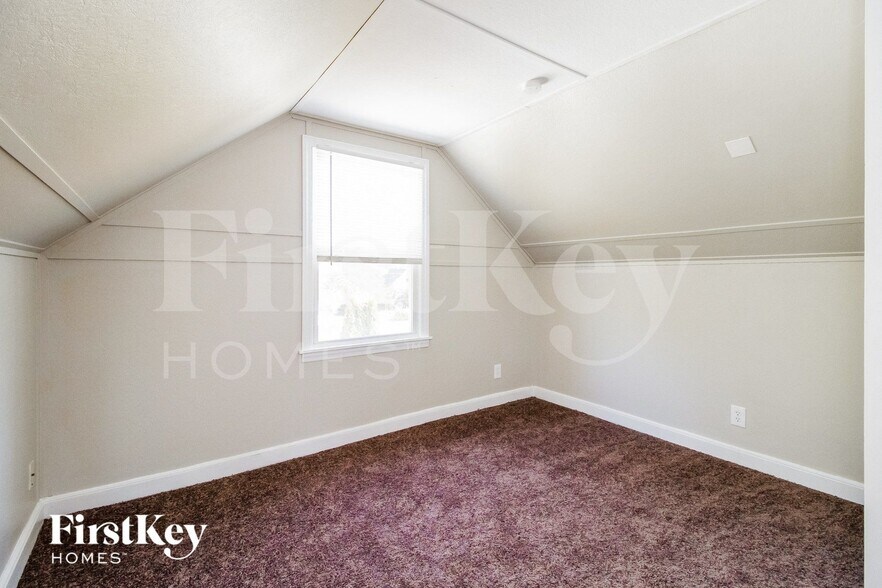 Building Photo - 12 Gambier Cir