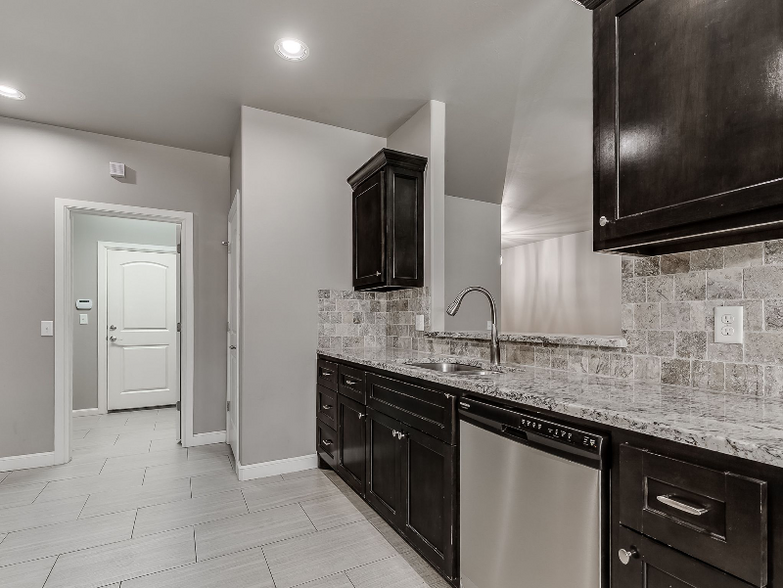 Building Photo - 2709 Pacifica Ln