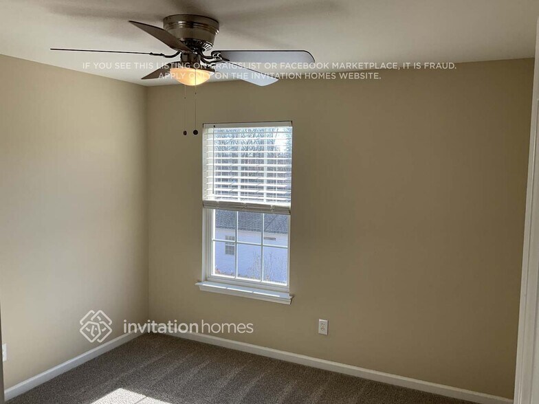 Building Photo - 849 Hedgepath Terrace