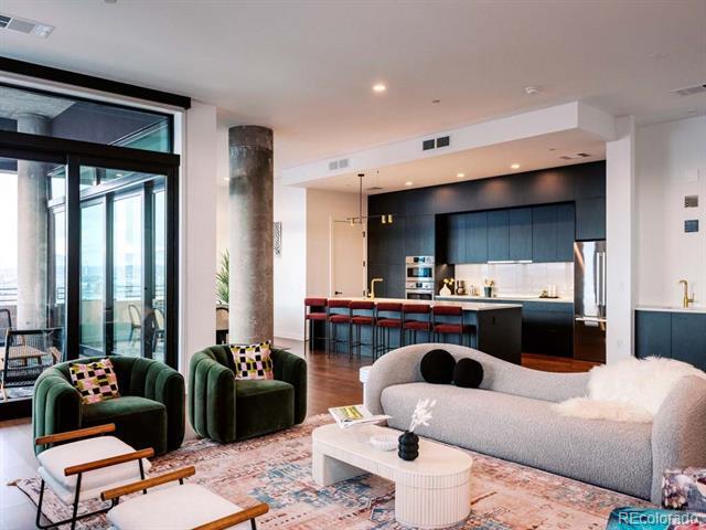 Primary Photo - 3520 Chestnut Pl