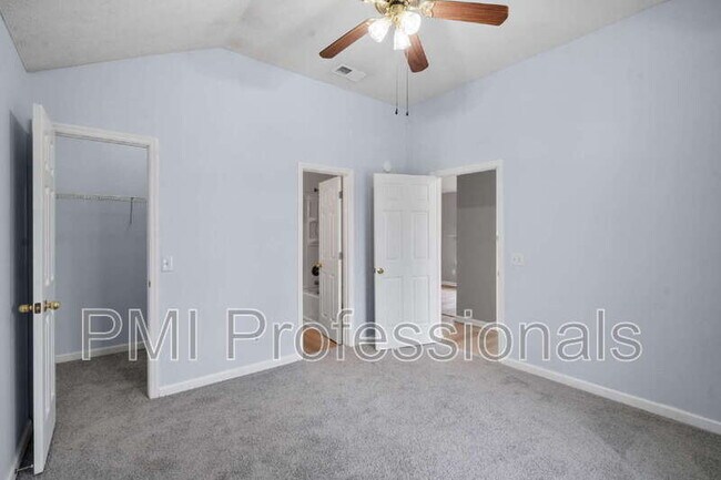 Building Photo - 604 Hugh Duffy Cove