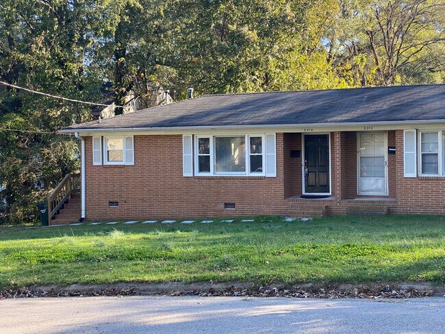 Building Photo - 2312 Taylor St