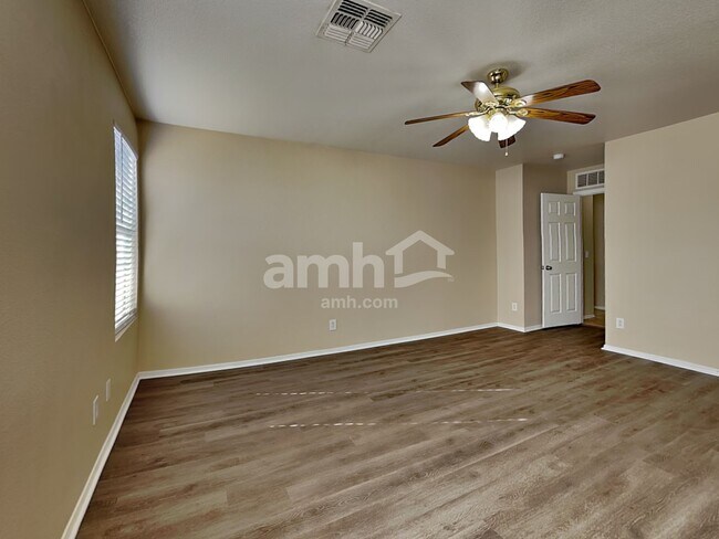 Building Photo - 15617 W Caribbean Ln