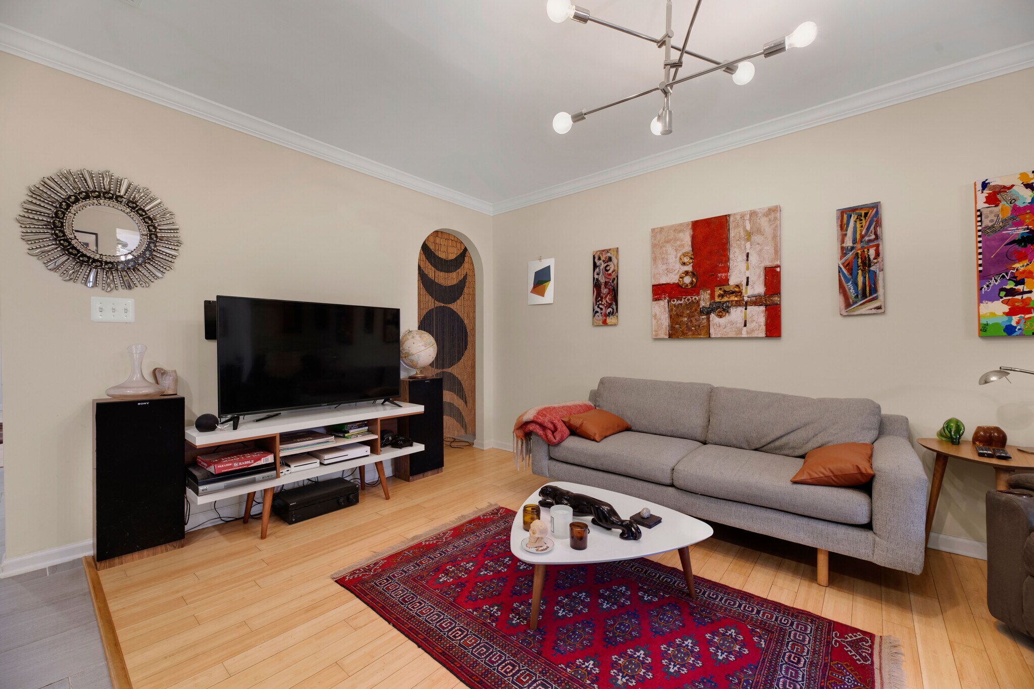 Building Photo - 1233 Raum St NE