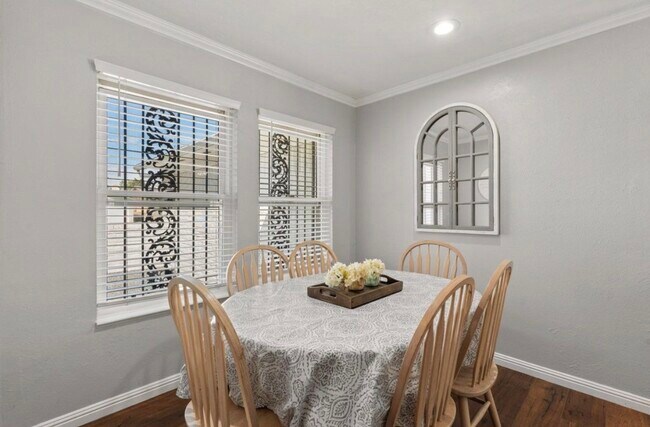 Building Photo - 12100 Woodland Ave NE