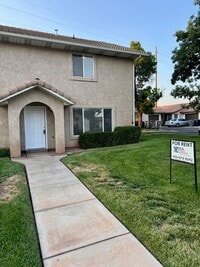 Building Photo - Dixie Downs Townhouse