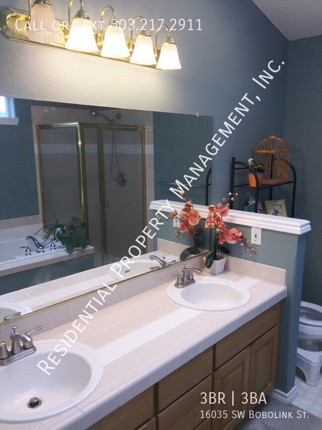 Building Photo - 16035 SW Bobolink St