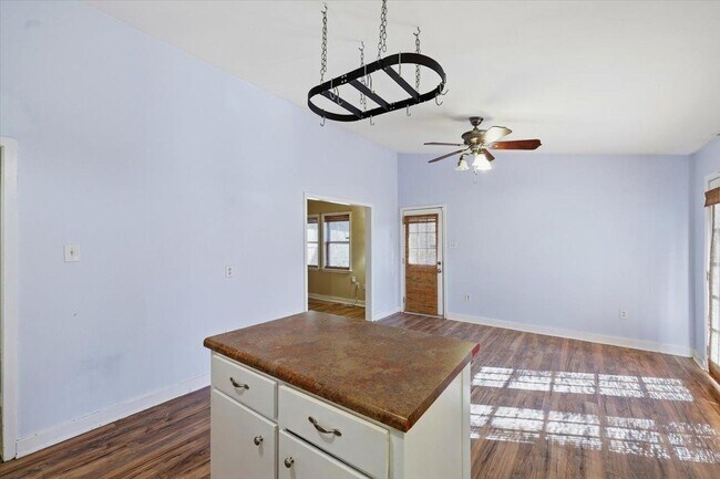 Building Photo - 1206 Arlington St