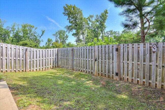 Building Photo - 312 Sumac Trail