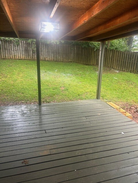 Building Photo - 2000 Countryhill Ln