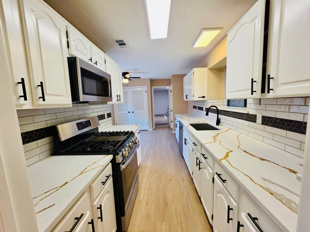 Building Photo - 13438 Nevermore Dr