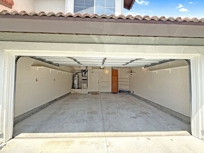 Building Photo - Beautiful 3B/2.5BA Home in Sorrento Valley...