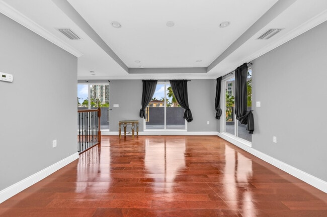 Building Photo - 486 SW 5th St