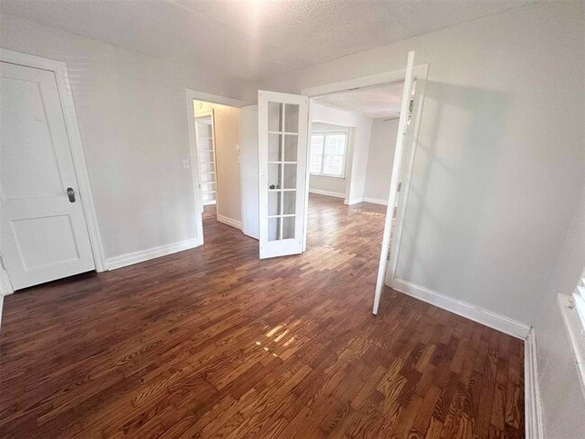 Building Photo - 4605 N Hammond Ave