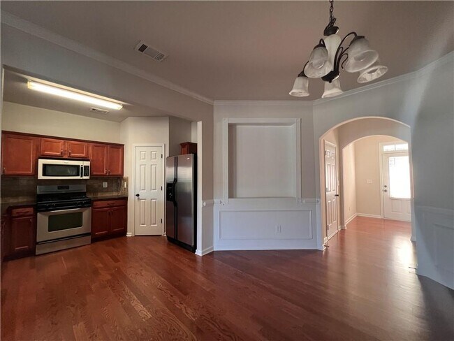 Building Photo - 4957 Sherwood Way