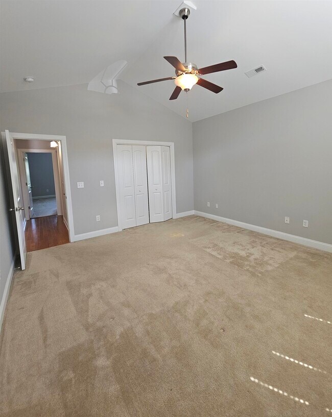 Building Photo - 9181 Abingdon Dr