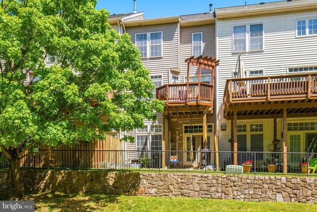 Building Photo - 6660 Debra Lu Way