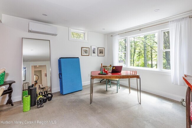 Building Photo - 19 Bakertown Rd