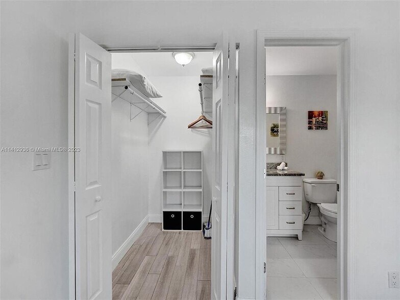 Building Photo - 2500 NE 19th St