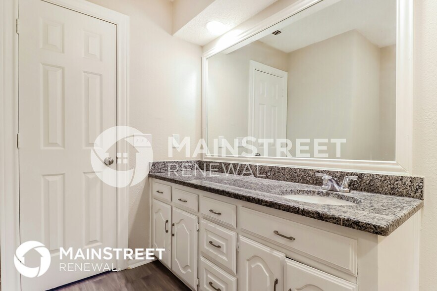 Building Photo - 2517 Dove Creek Ln