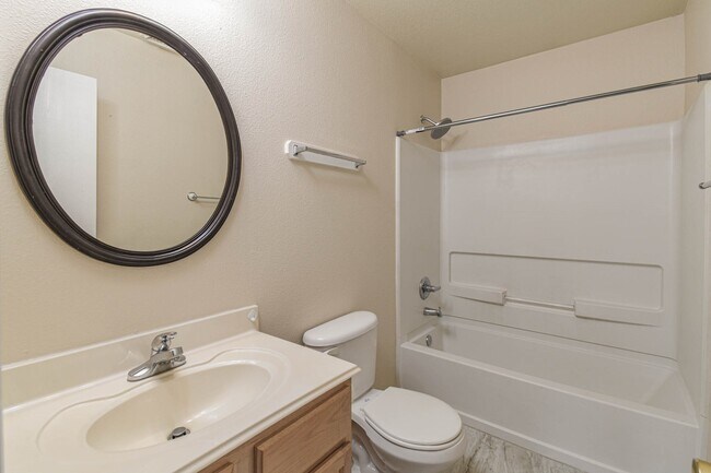 Building Photo - 19807 Mallard Point Ct