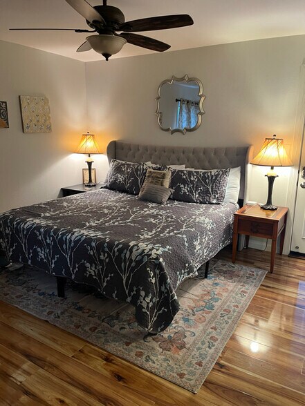 Building Photo - 12102 Carriage Ct SE