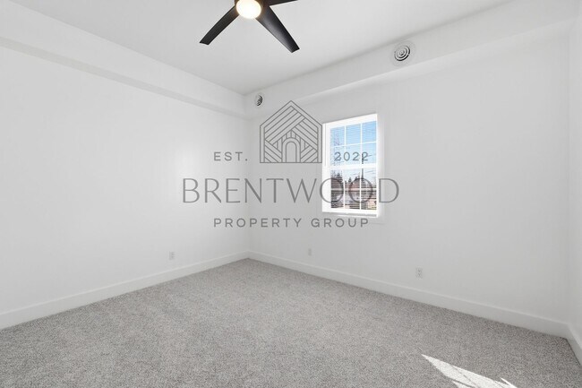 Building Photo - Fully Renovated 4bed, 3bath Home with Fenced In Yard