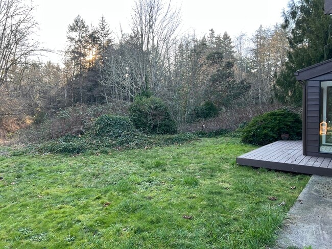 Building Photo - 15607 62nd Ave NW