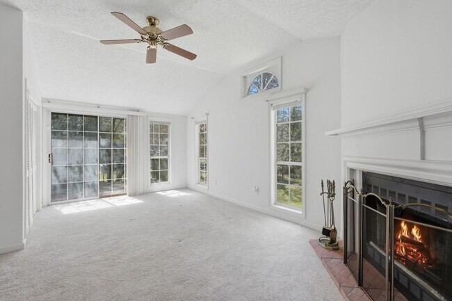 Building Photo - 6040 Austin Dr SW