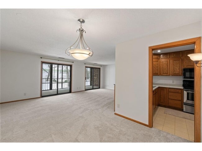 Building Photo - 7200 Cahill Rd