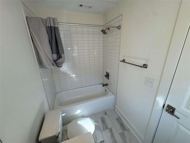 Building Photo - 2442 Mills Bend