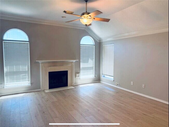 Building Photo - 13607 Mansor Dr
