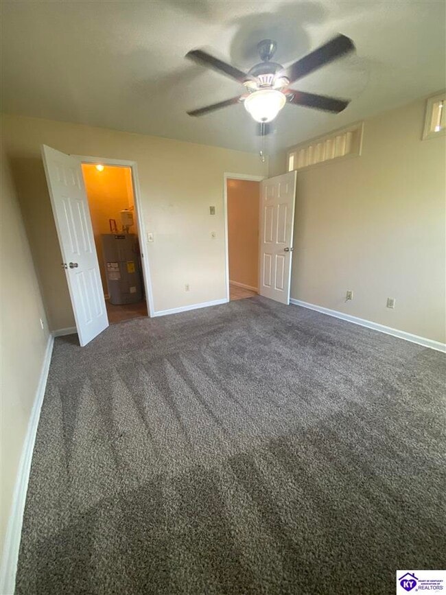 Building Photo - 501 Independence Ct