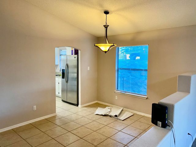 Building Photo - 4008 Tierra Venado Dr