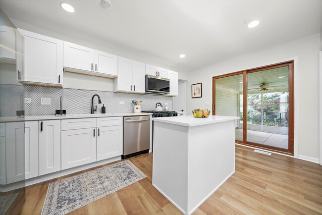 Building Photo - 1668 Hidden Valley Dr