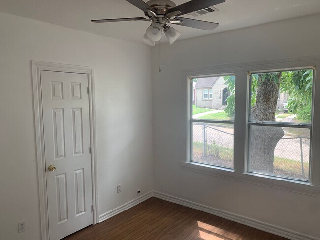 Building Photo - MAJOR PRICE DROP! Excellent home located in Kendall - Whittier!