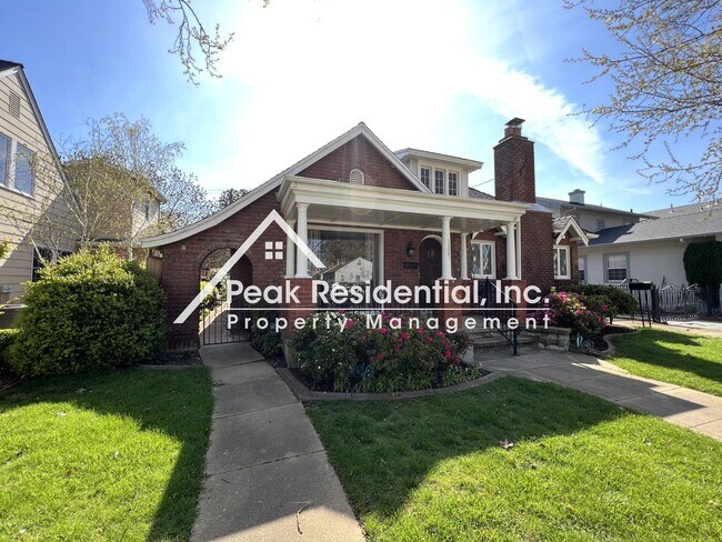 Building Photo - Charming East Sacramento 1bd/1ba - Must See!