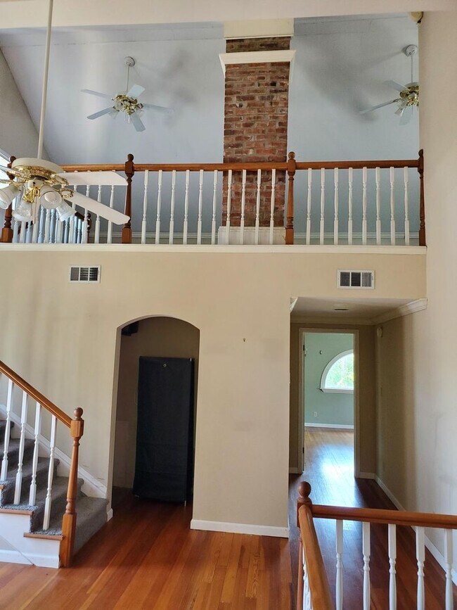 Building Photo - 3209 Chatfield Pl