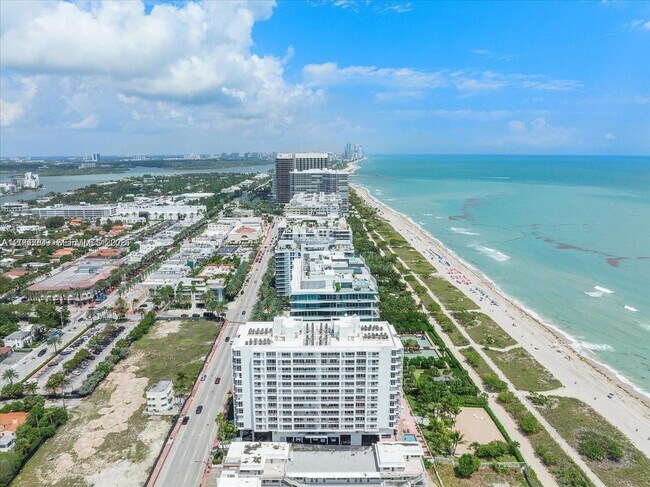 Building Photo - 9341 Collins Ave