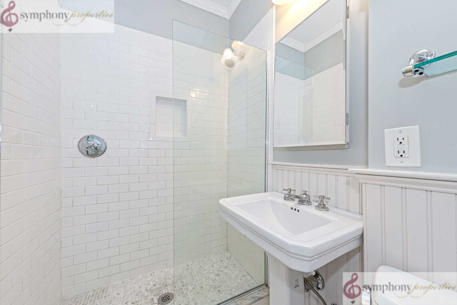 Building Photo - 162 Fuller St