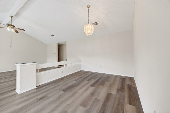 Building Photo - 12047 Plumpoint Dr