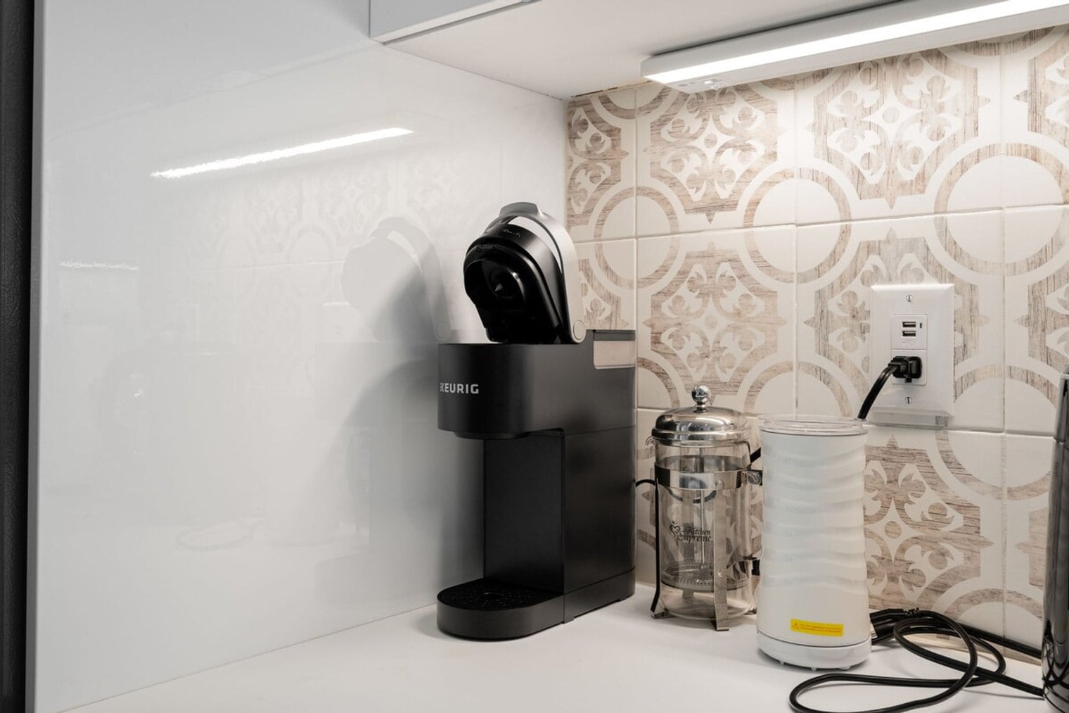 Building Photo - 620D 10th Ave E