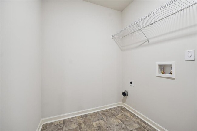 Building Photo - 100 Fernbrook Trl