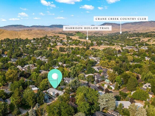 Building Photo - 2160 Dora Ln