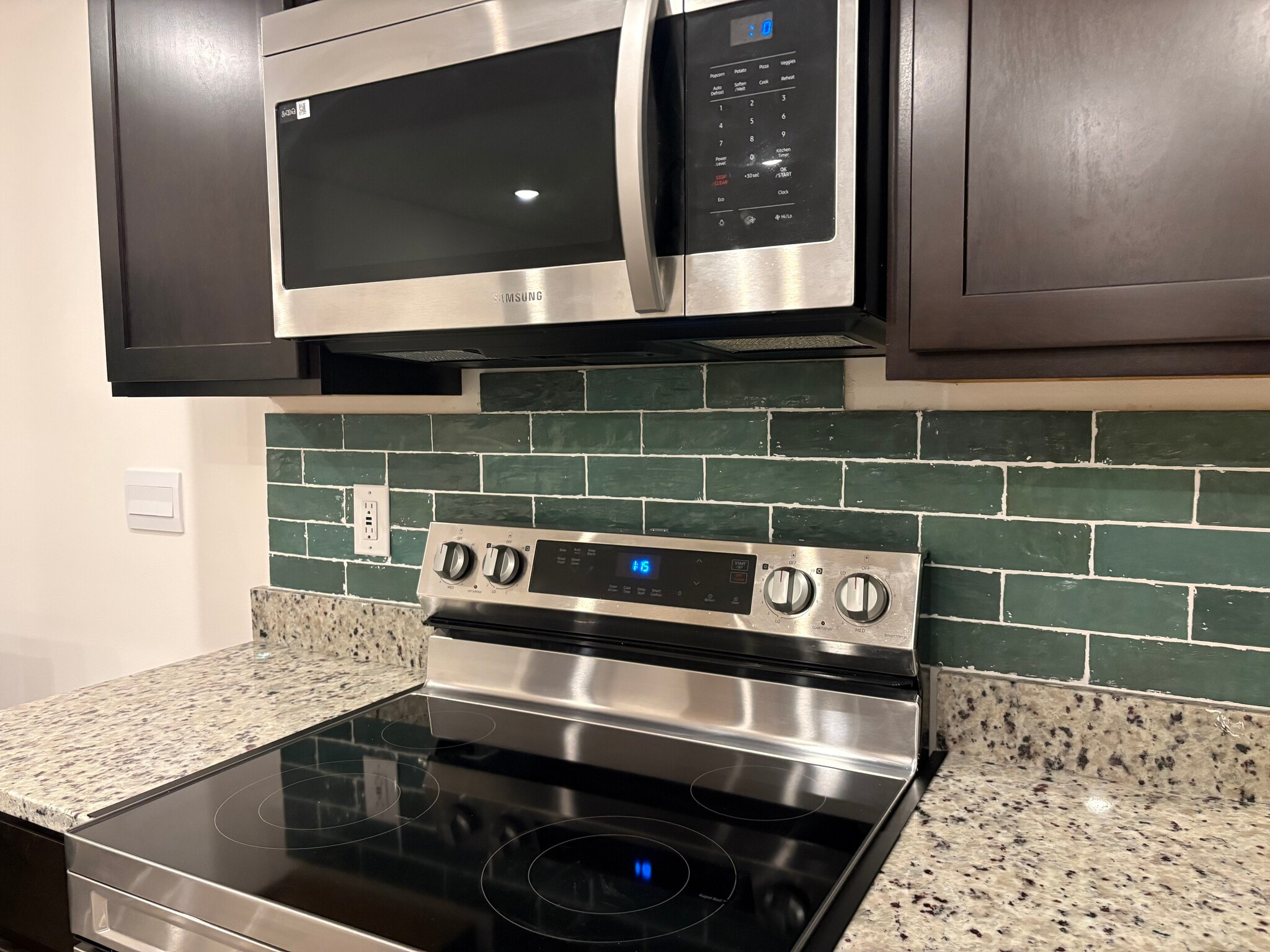 Building Photo - 268 Pioneer Ave NE